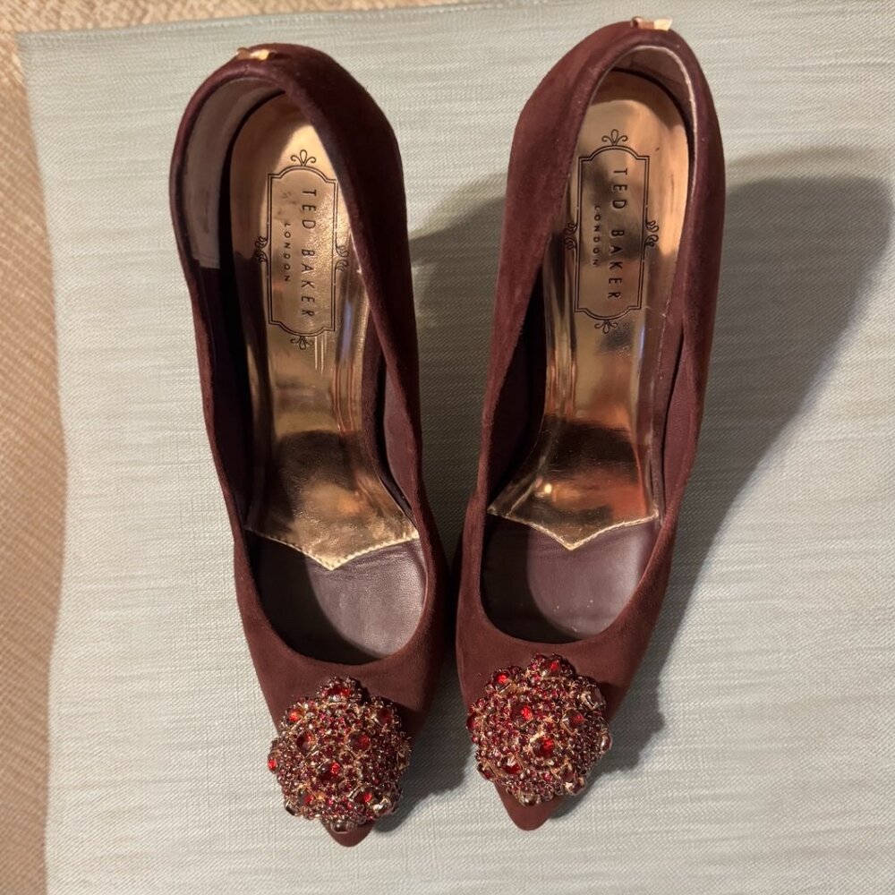 Ted Baker Peetch Burgundy Suede Pumps Size 39